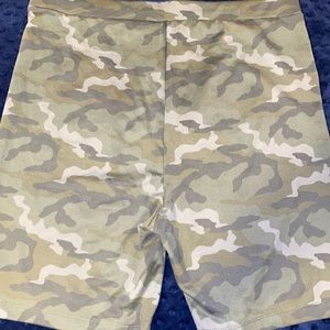 American Eagle bike shorts